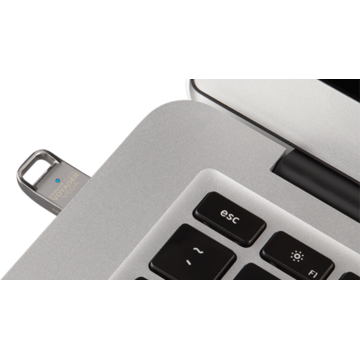Memorie USB Corsair CMFVV3-32GB memorie Flash Voyager Vega USB 3.0 32GB