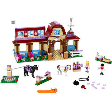 LEGO Clubul de calarie din Heartlake (41126)