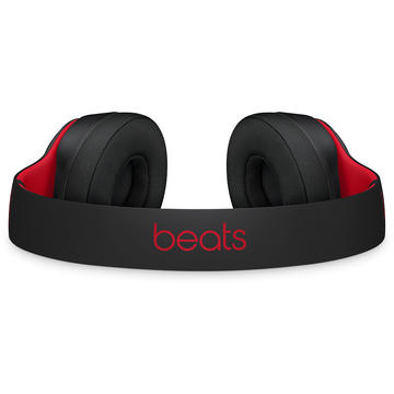 Apple Beats Solo3 Wireless On-Ear Headphones - The Beats Decade Collection - Defiant Black-Red
