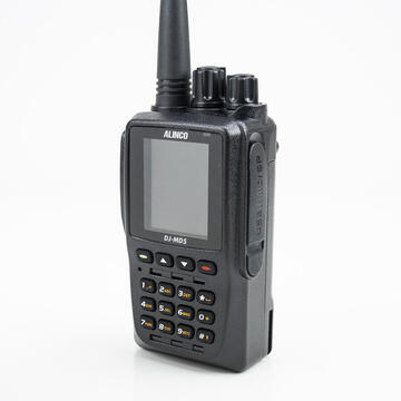 Statie radio Statie radio VHF/UHF portabila PNI Alinco DJ- MD5XEG, DMR, 4000 canale, mod analog si digital