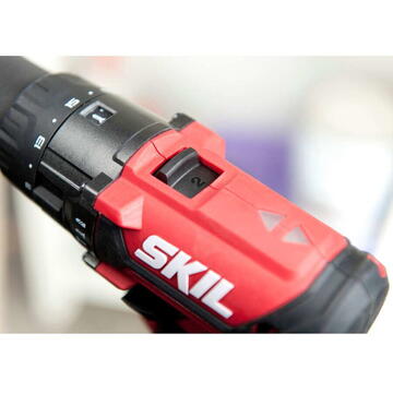 Skil Red SKIL 3020 HD Masina de gaurit cu percutie 0-420/0-1450 rpm, Accu, incarcator si geanta